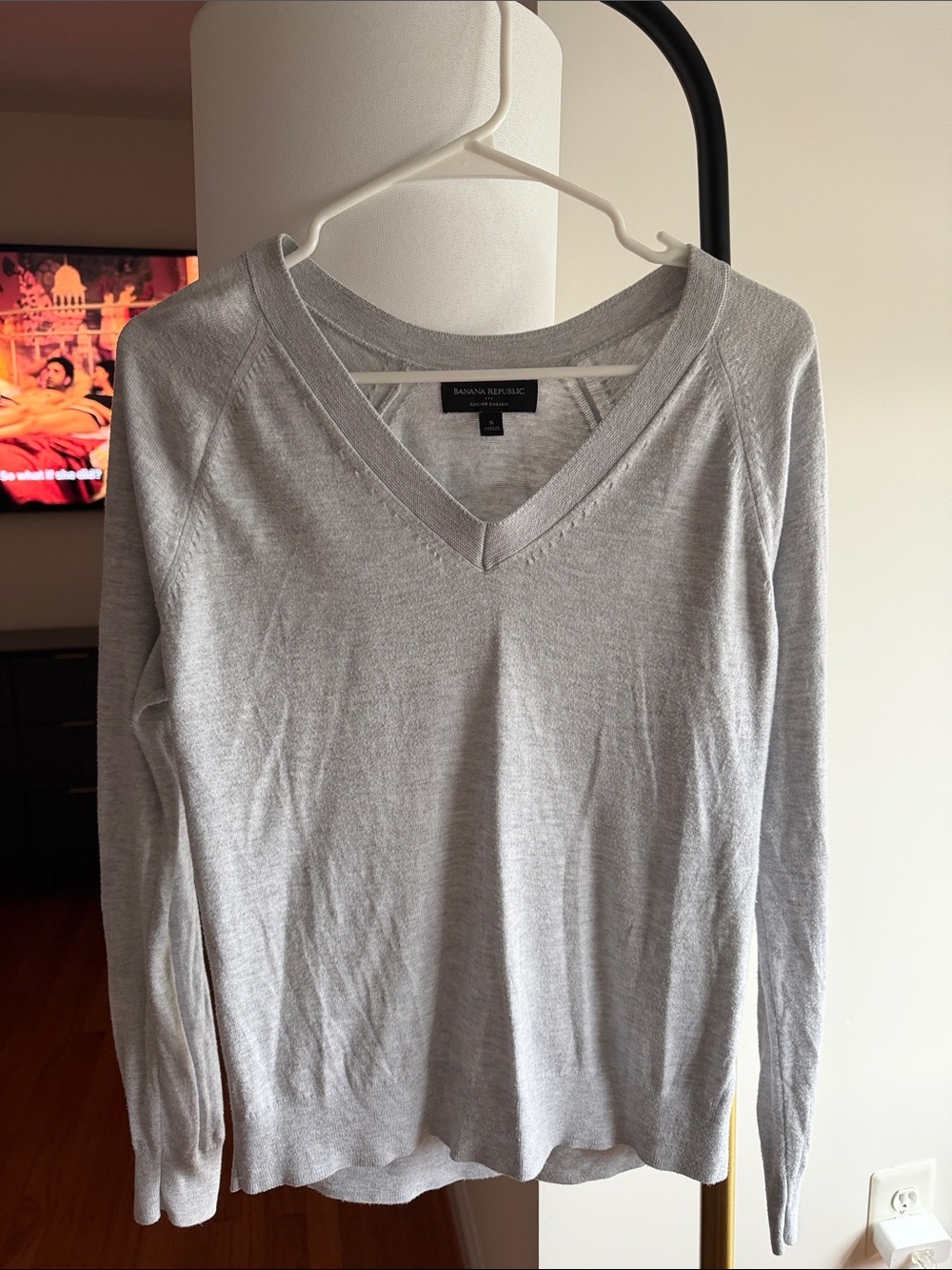 Banana Republic Light Gray V-Neck Sweater